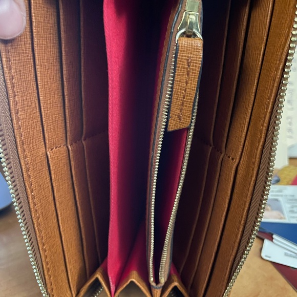 Dooney & Burke 1975 wallet - Picture 5 of 5